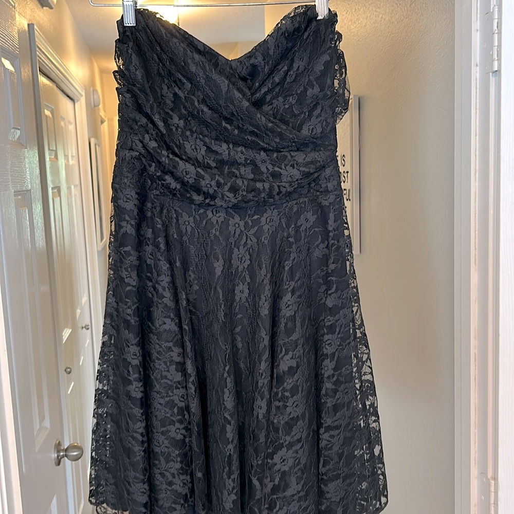 Lacey black express dress